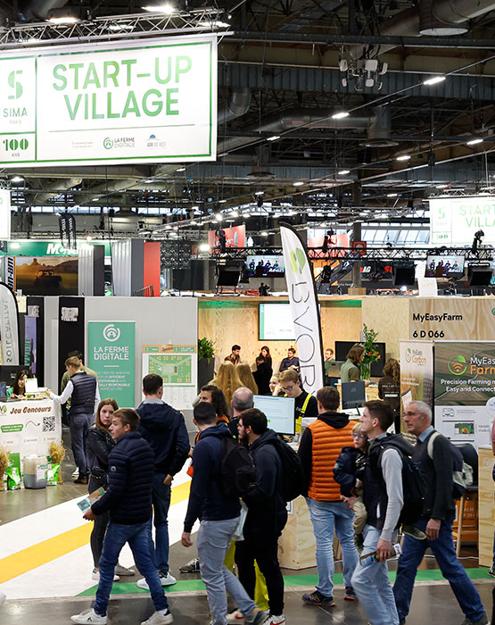 Visitors in front of the start-up village